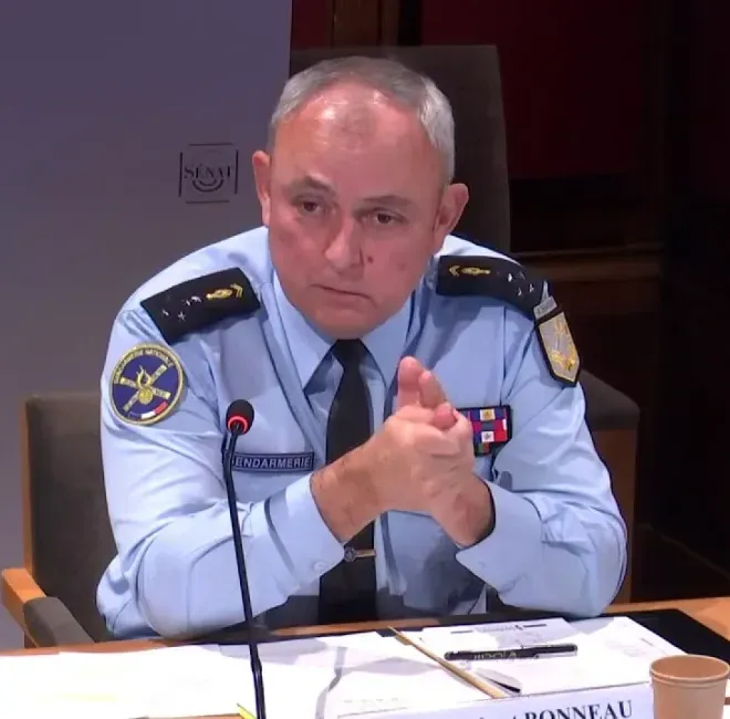 Image de : Le directeur de la gendarmerie met en garde d'un possible conflit armé